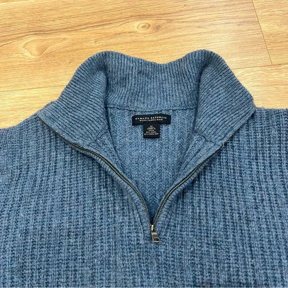 Banana Republic Wool Camel Hair Sweater Mens M Blue Gray 1/4 Zip Preppy - Picture 3 of 12